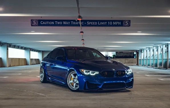 Картинка BMW, Blue, Parking
