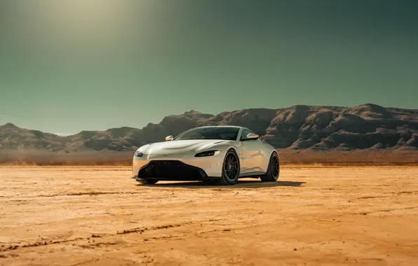 Картинка Aston Martin, Vantage, White