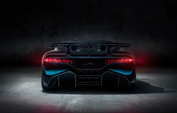Картинка фон, вид сзади, гиперкар, Divo, Bugatti Divo, 2019 Bugatti Divo