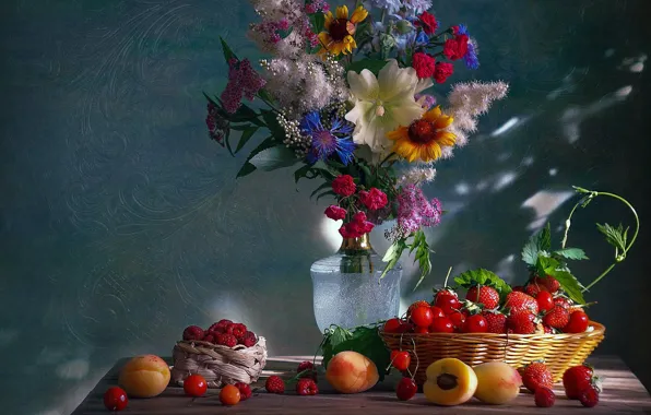 Картинка цветы, вишня, ягоды, малина, фон, букет, клубника, натюрморт, корзинка, абрикосы, Светлана Сушкевич
