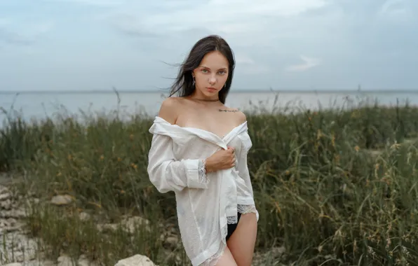Картинка взгляд, девушка, природа, поза, блузка, плечи, Дмитрий Усманов