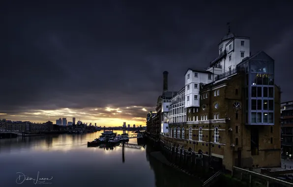 Картинка небо, дом, река, вечер, Темза, фотограф Didier Lanor