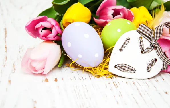 Картинка цветы, яйца, colorful, Пасха, тюльпаны, happy, heart, wood, pink, flowers, tulips, Easter, purple, eggs, decoration