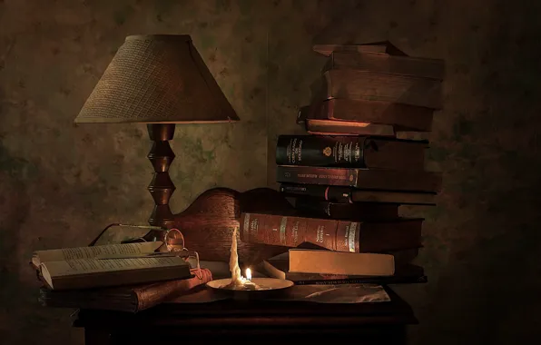 Картинка книги, лампа, натюрморт