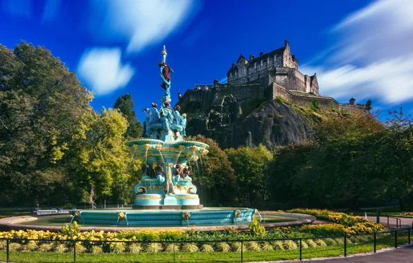 Картинка деревья, скала, парк, замок, Шотландия, фонтан, Scotland, Эдинбург, Edinburgh, Эдинбургский замок, Edinburgh Castle, Ross Fountain, …
