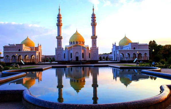 Картинка отражение, бассейн, башни, купола, Татарстан, Белая мечеть, Болгар