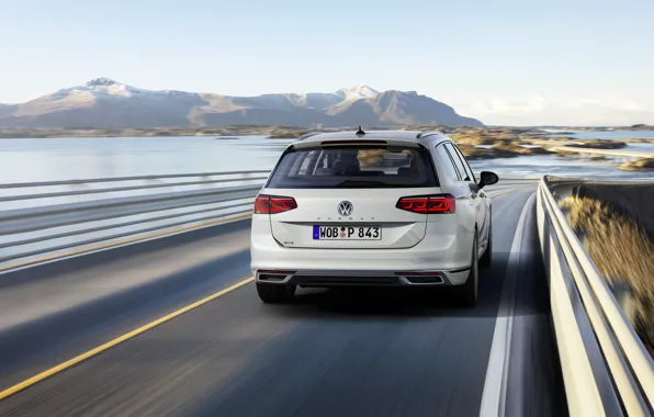 Картинка Volkswagen, вид сзади, универсал, GTE, Passat, Variant, 2019
