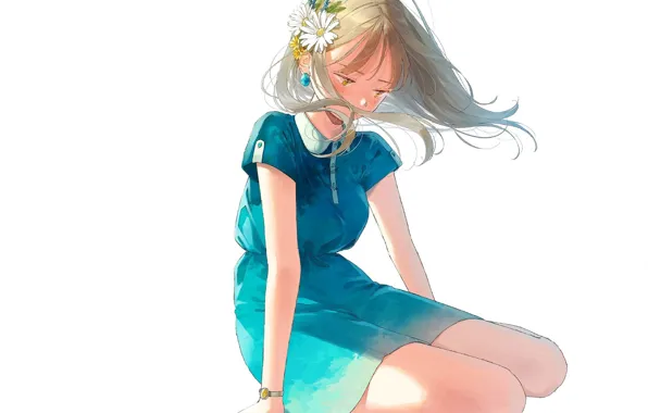 Картинка девочка, белый фон, цветок в волосах, голубое платье, часики, сидит на коленях