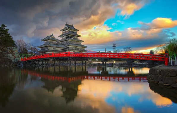 Картинка облака, пейзаж, мост, пруд, отражение, Япония, замок Мацумо́то, Matsumoto castle
