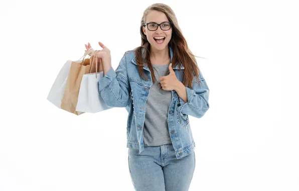 Картинка девушка, радость, очки, белый фон, шатенка, покупки, шопинг, джинсовка