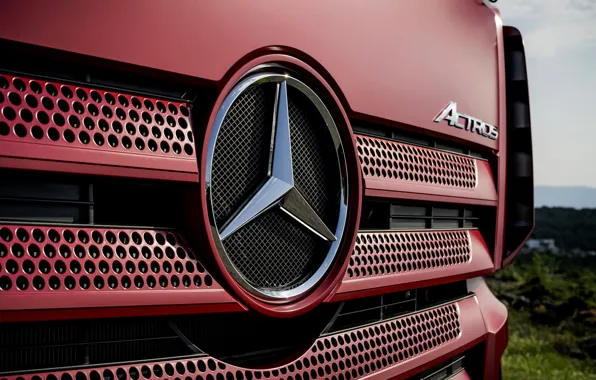 Картинка Mercedes-Benz, эмблема, решётка, отверстия, тягач, Actros