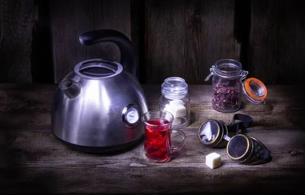 Картинка темный фон, стол, чайник, очки, чаепитие, сахар, банки, кружки, натюрморт, предметы