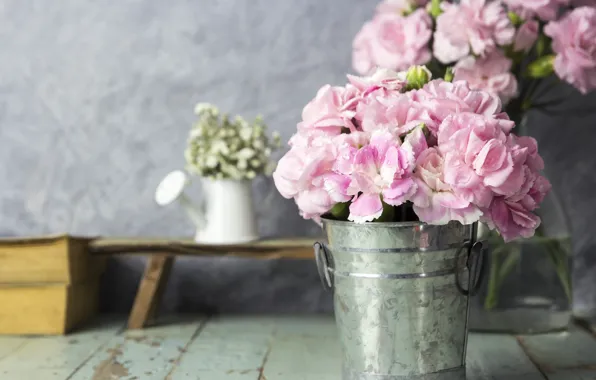 Картинка цветы, лепестки, ведро, розовые, vintage, wood, pink, flowers, beautiful, romantic