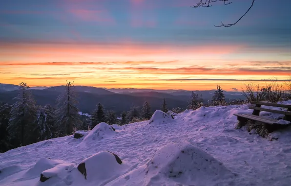 Картинка зима, закат, горы, природа, скамья
