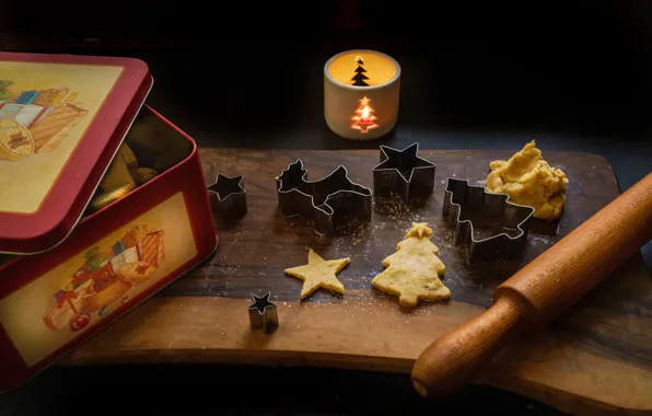 Картинка коробка, свеча, Рождество, Новый год, тесто, скалка, формочки, печеньк