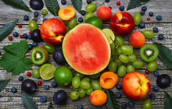 Картинка ягоды, виноград, фрукты, персик, wood, абрикосы