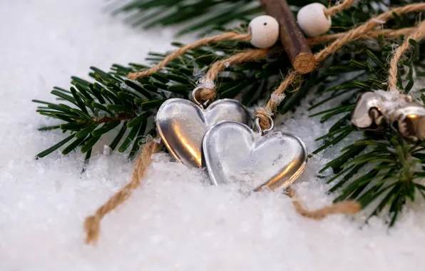 Картинка зима, праздник, сердца, Рождество, сердечки, Новый год, хвоя, ёлочные игрушки, новогодние украшения, новогодние декорации