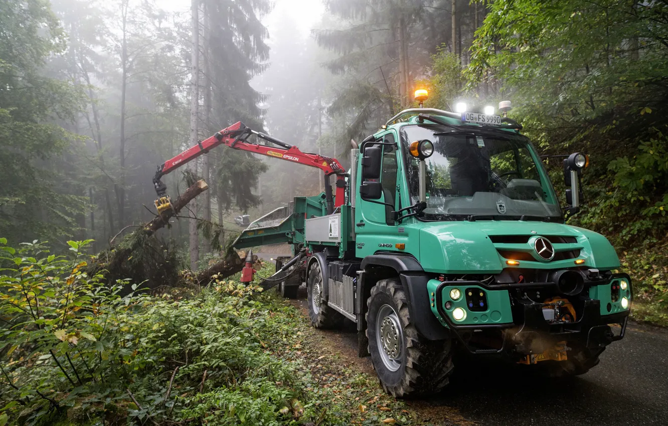 Фото обои лес, Mercedes-Benz, грузовик, спецтехника, КМУ, Unimog, U430