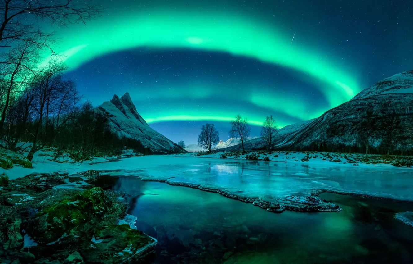 Фото обои зима, небо, вода, пейзаж, горы, ночь, природа, лёд, звёзды, северное сияние