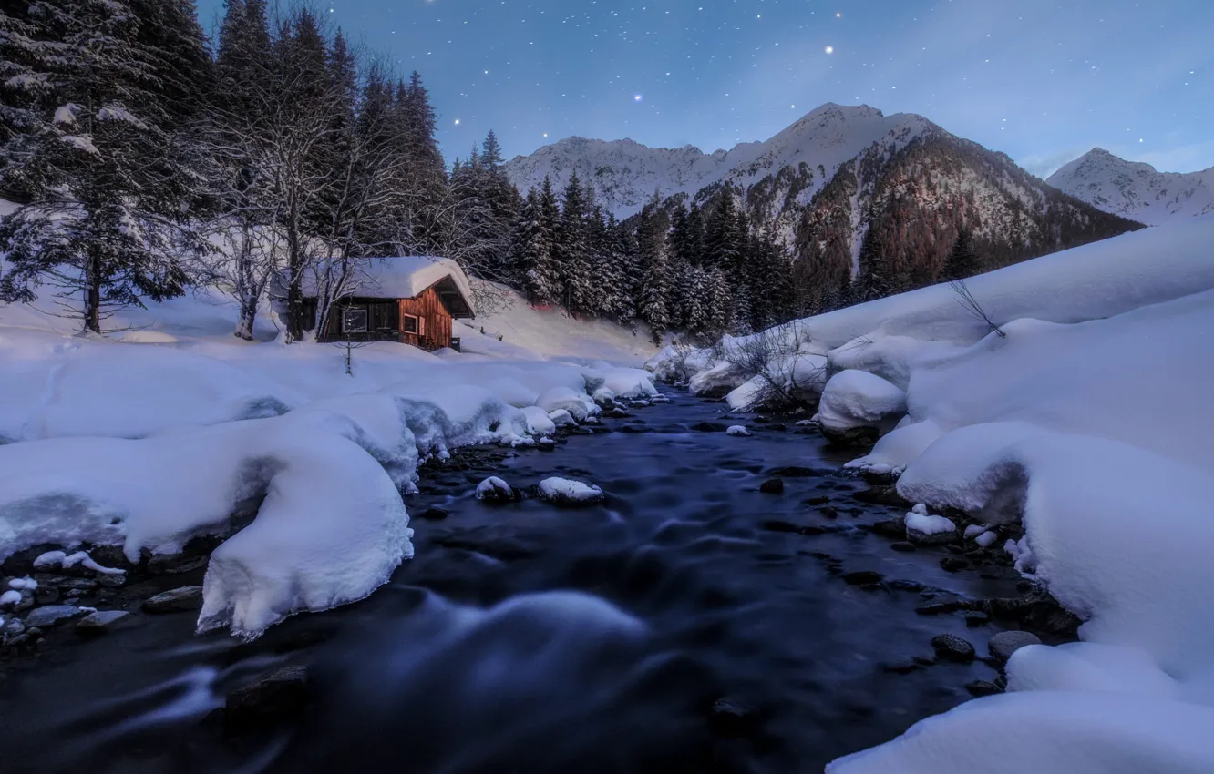 Фото обои зима, снег, пейзаж, горы, ночь, природа, звёзды, Австрия, Альпы, домик, хижина, леса, речушка