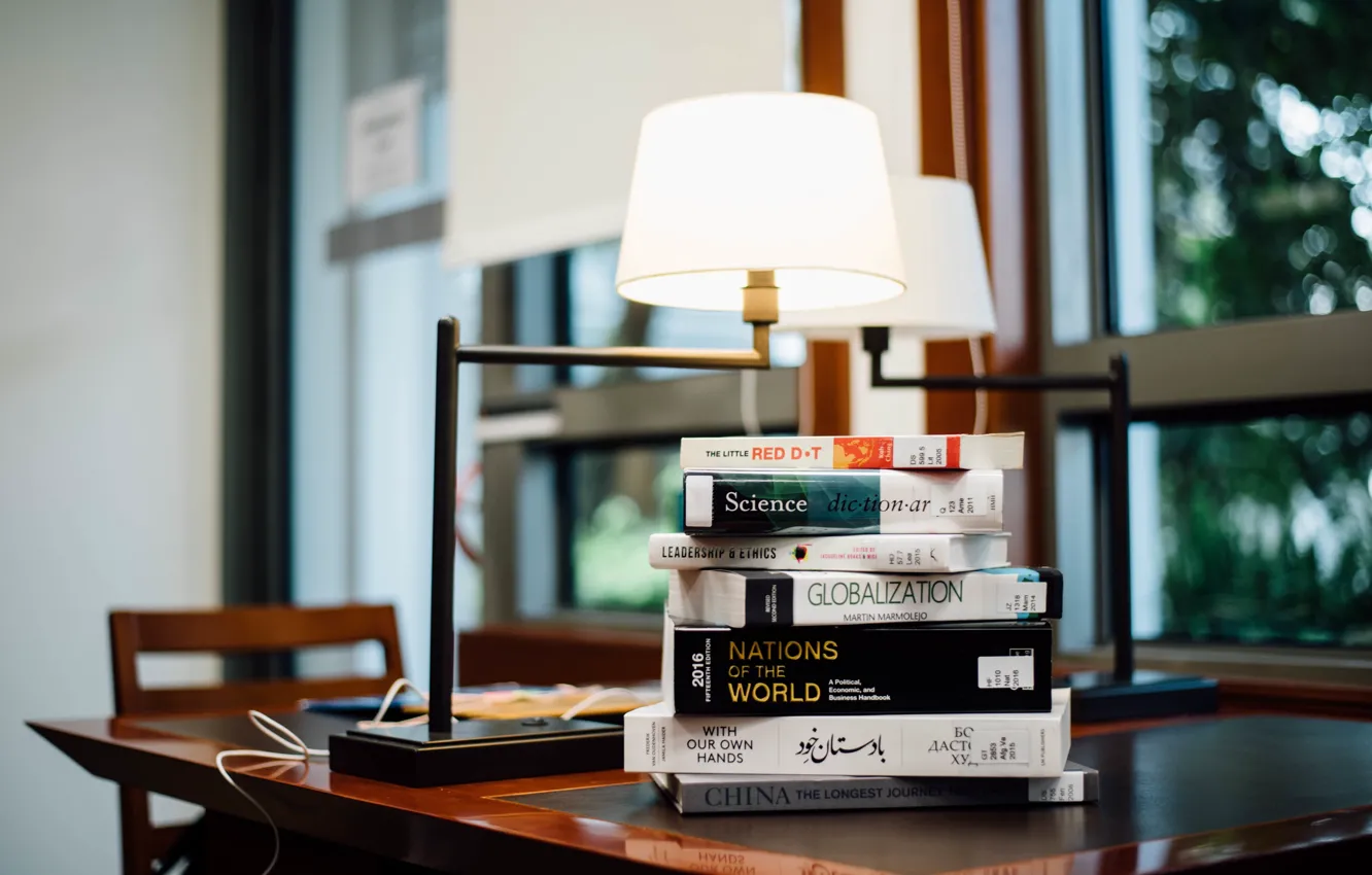 Фото обои background, blur, bokeh, table, lamps, books
