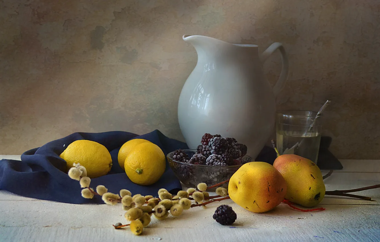 Фото обои стакан, посуда, натюрморт, груши, верба, лимоны, ежевика, молочник
