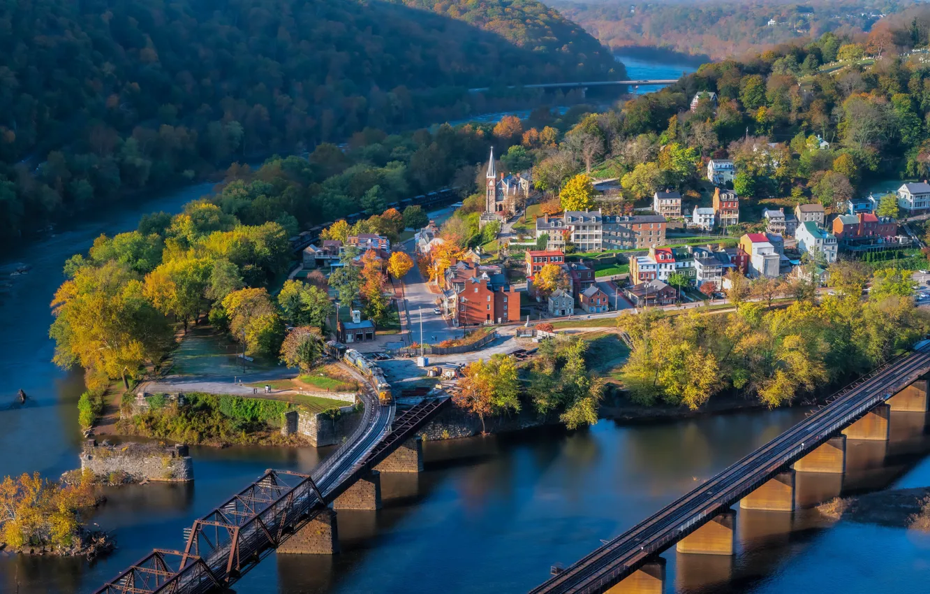 Фото обои осень, деревья, город, здания, дома, мосты, реки, West Virginia, Западная Виргиния, Harpers Ferry, Potomac River, …
