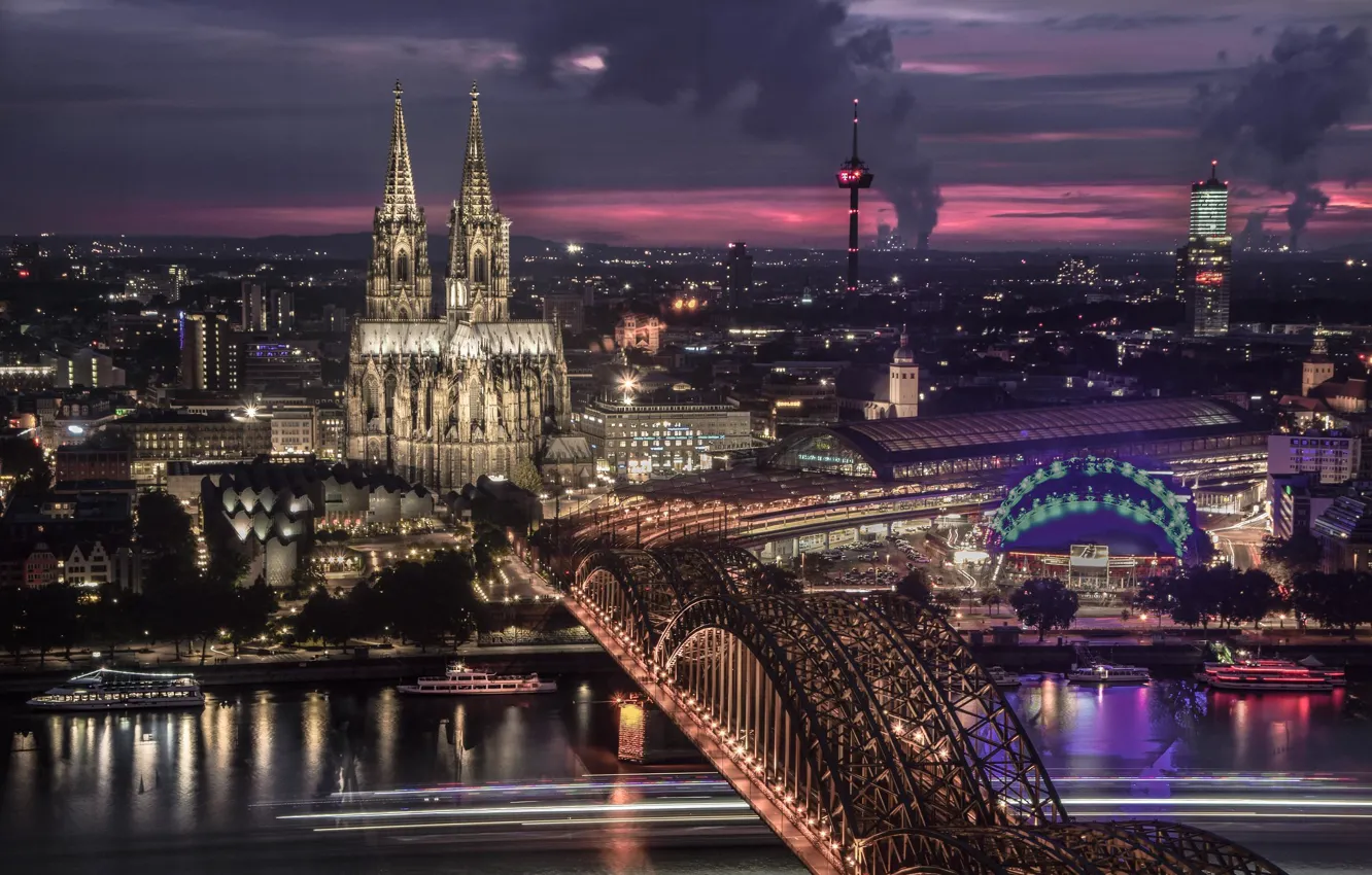 Фото обои ночь, мост, город, огни, Германия, собор, башни, архитектура, вод...
