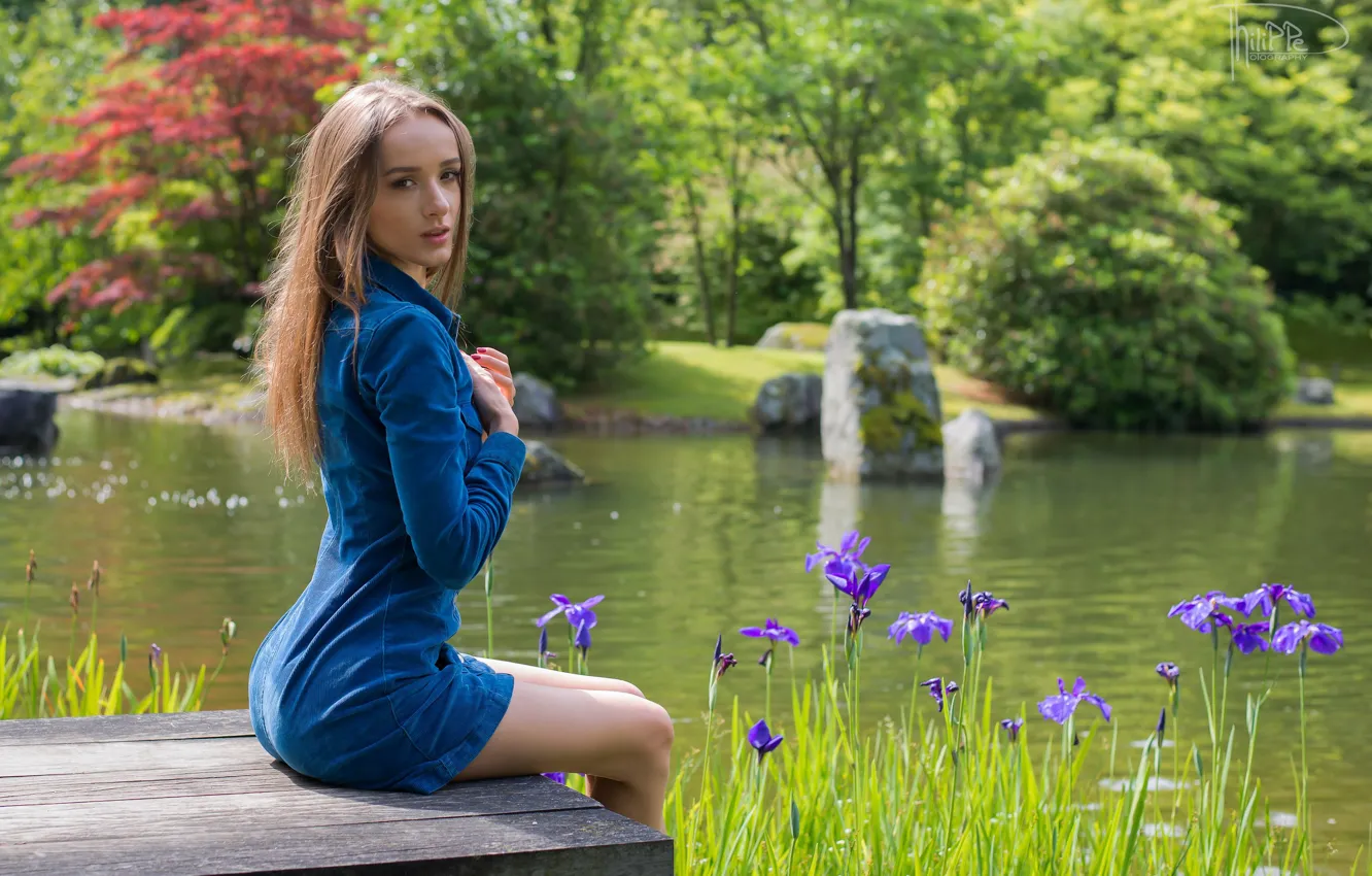 Фото обои dress, trees, nature, flowers, lake, model, women, brunette, sitting, blue dress, looking at viewer, women …