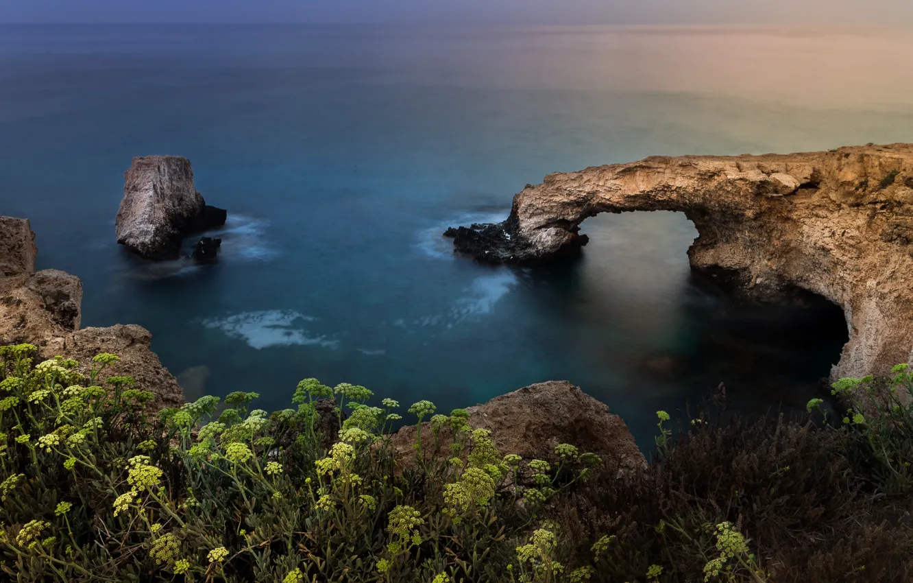 Фото обои море, пейзаж, закат, природа, скалы, берег, растительность, арка, Кипр