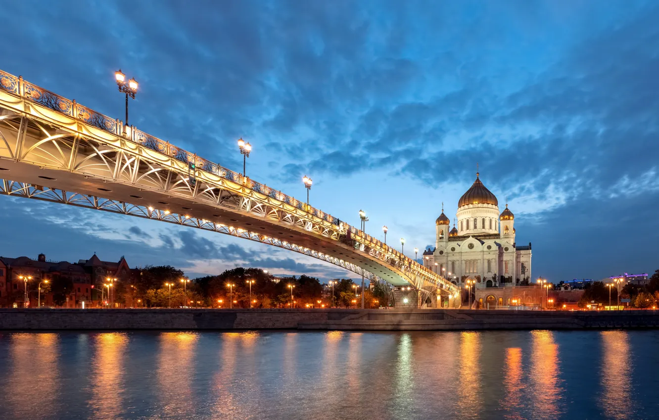 Фото обои ночь, мост, город, река, освещение, Москва, храм, Храм Христа Спасителя, Сергей Газизов
