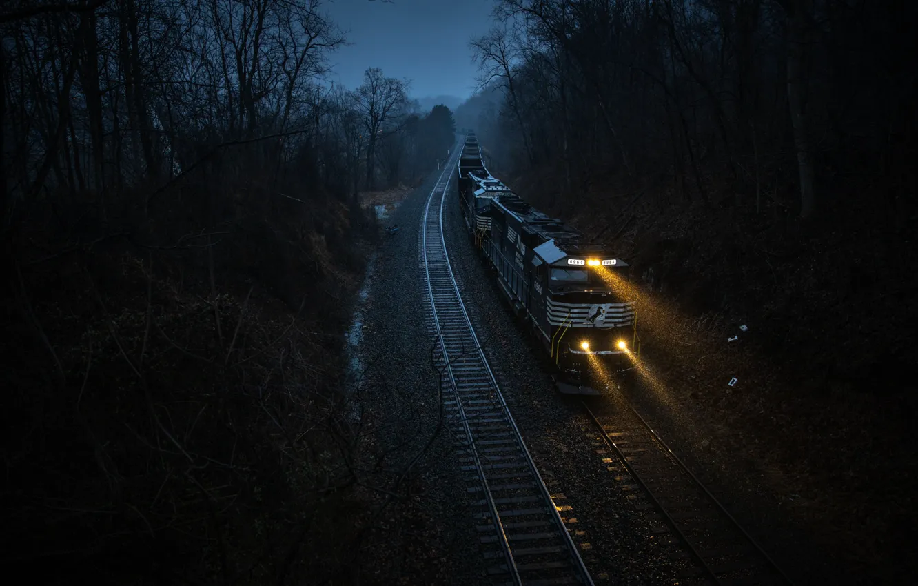 Фото обои ночь, поезд, железная дорога