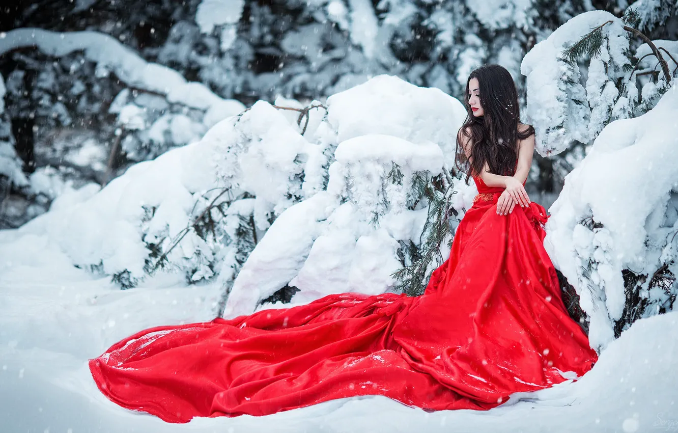 Фотосессия зимой в платье