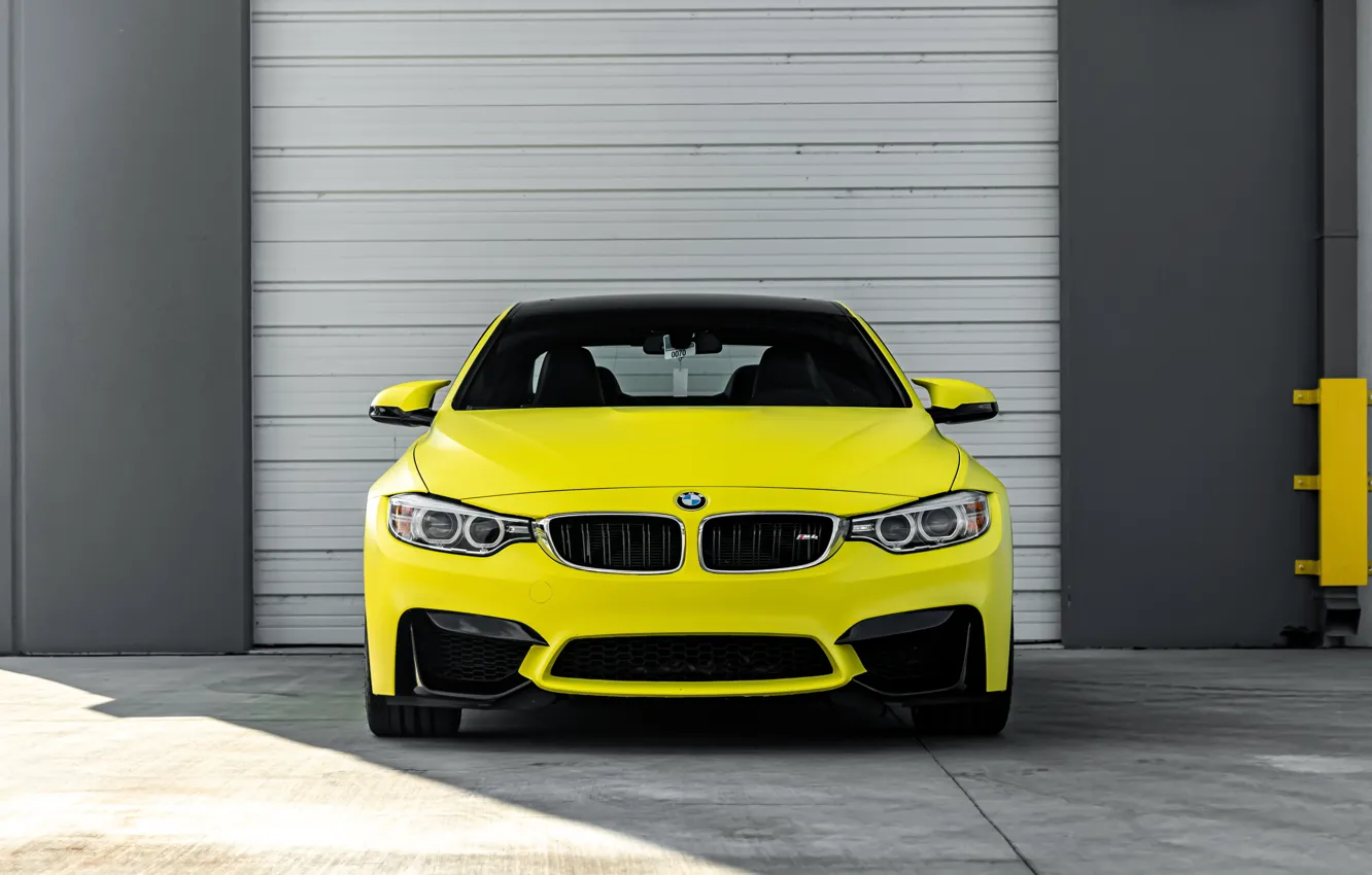 Фото обои BMW, Front, Yellow, F82, Sight