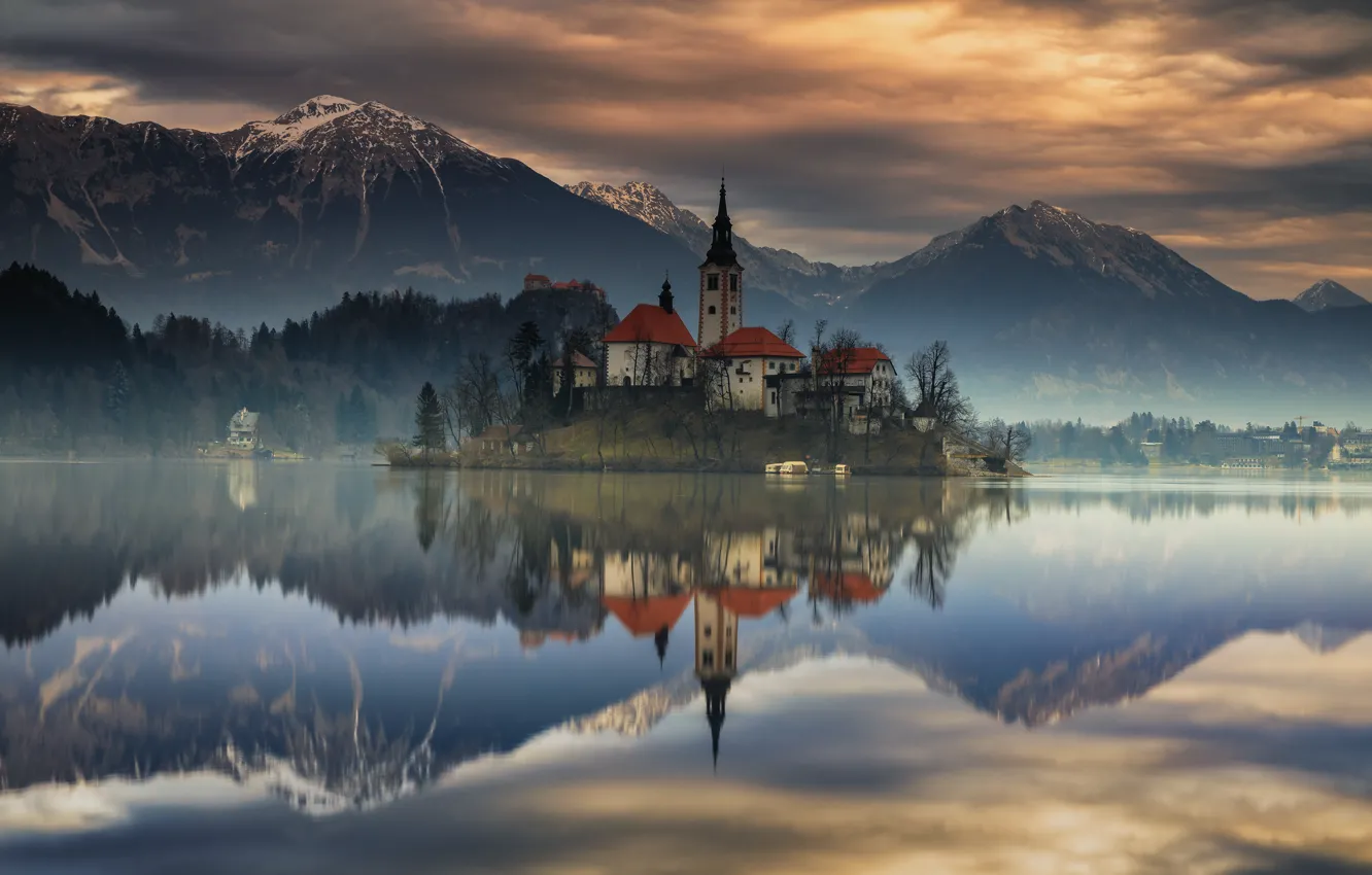 Фото обои осень, горы, озеро, отражение, остров, Словения, Lake Bled, Slovenia, Бледское озеро, Блед, Assumption of Mary …