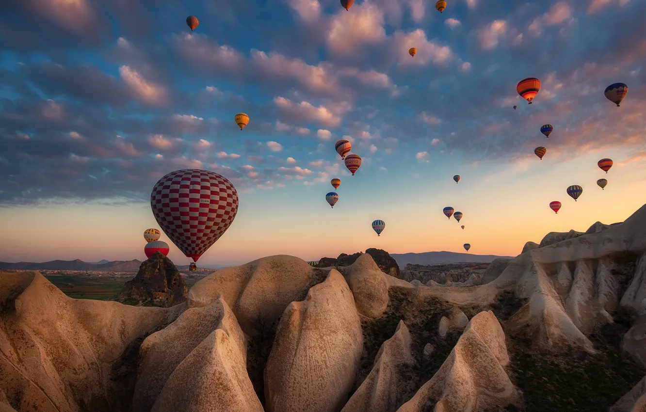 Фото обои воздушные шары, скалы, вечер, Турция, Каппадокия, Краси Матаров, туфы