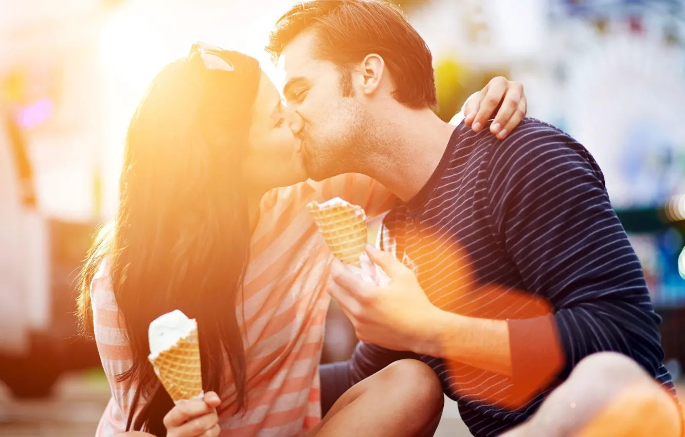 Фото обои girl, love, woman, man, kiss, boy, mood, hug, ice cream, feeling, kissing, Couple, ice cream …