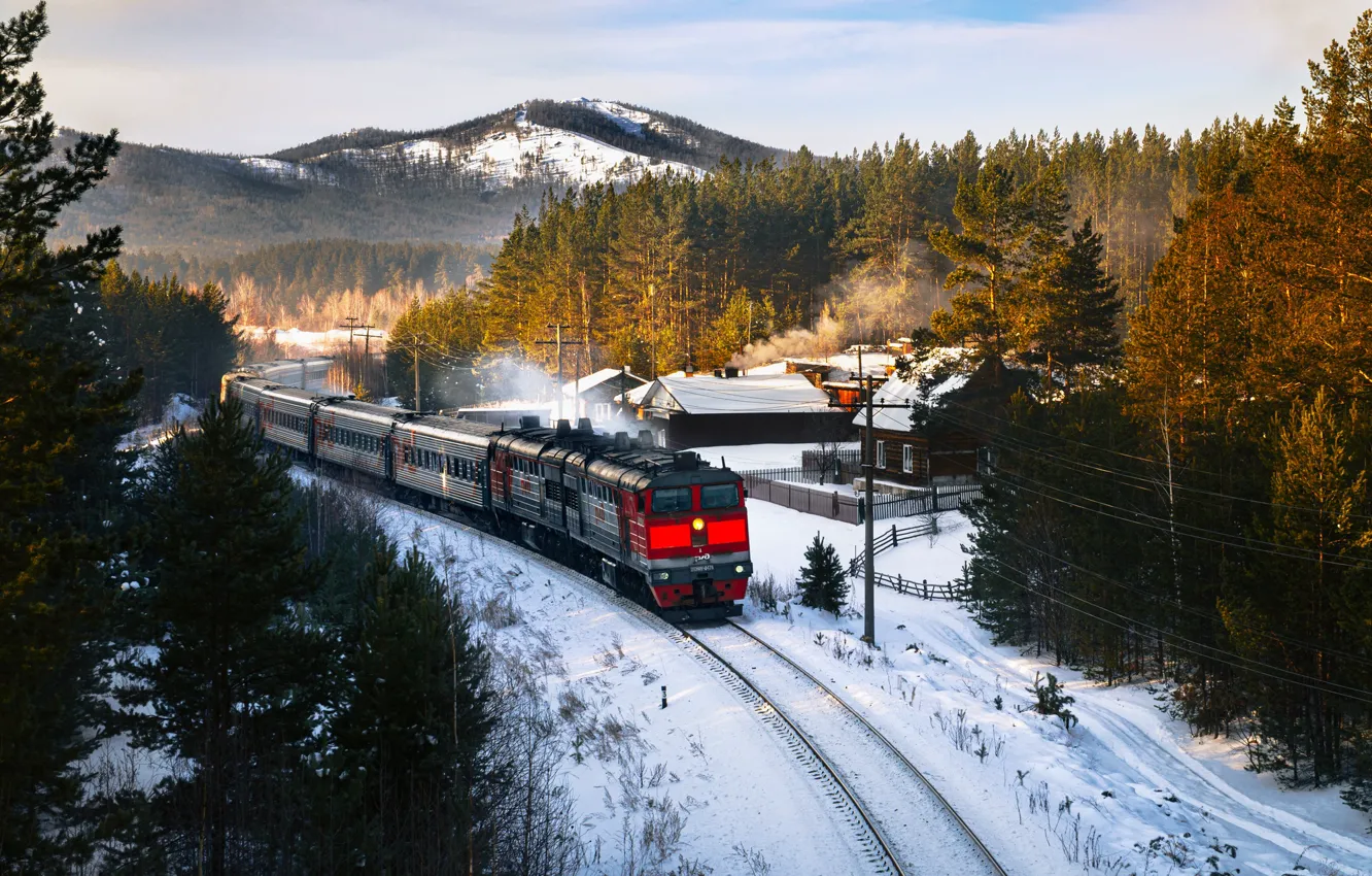 Фото обои зима, снег, пейзаж, горы, природа, поезд, железная дорога, леса, Урал, Юрий Уфимцев