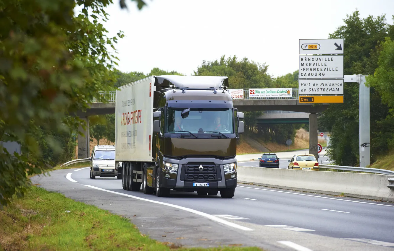 Фото обои движение, грузовик, Renault, седельный тягач, магистраль, 4x2, полуприцеп, Renault Trucks, T-series