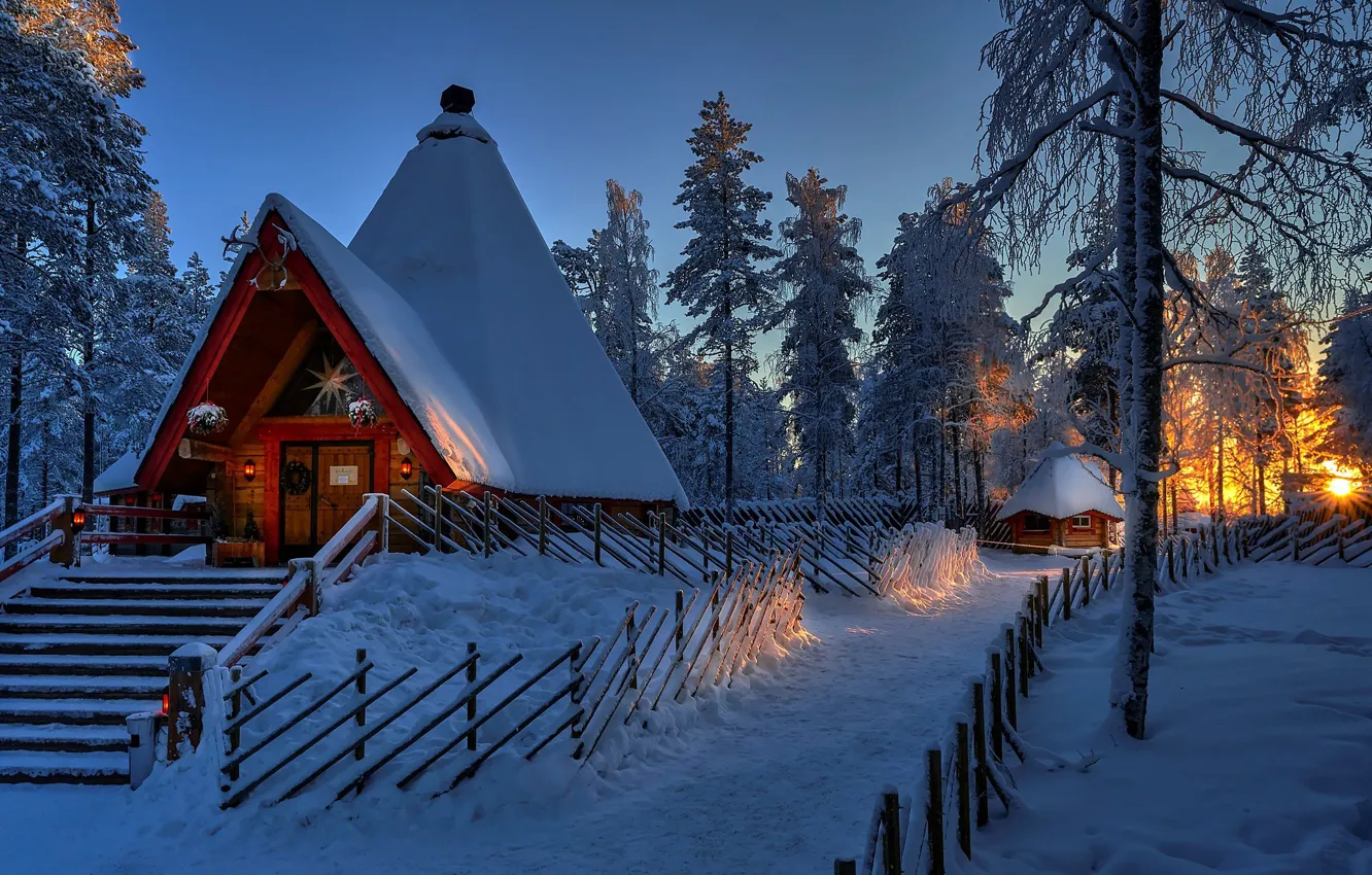 Фото обои зима, снег, деревья, закат, дом, забор, избушка, лестница, Финляндия, Finland, Lapland, Лапландия