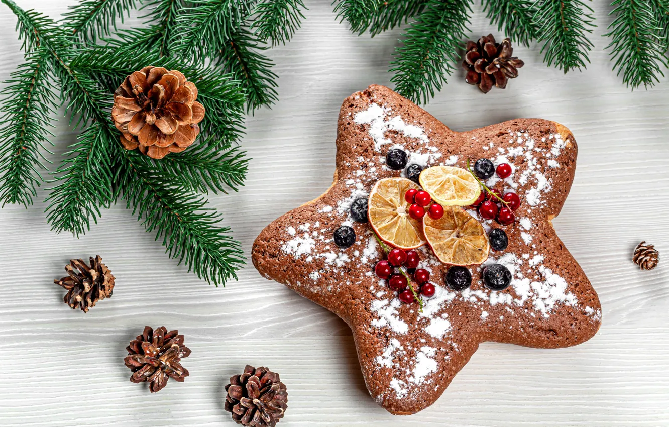 Фото обои ягоды, лимон, звезда, Рождество, Новый год, пирожное, шишки, бисквит, еловые ветки