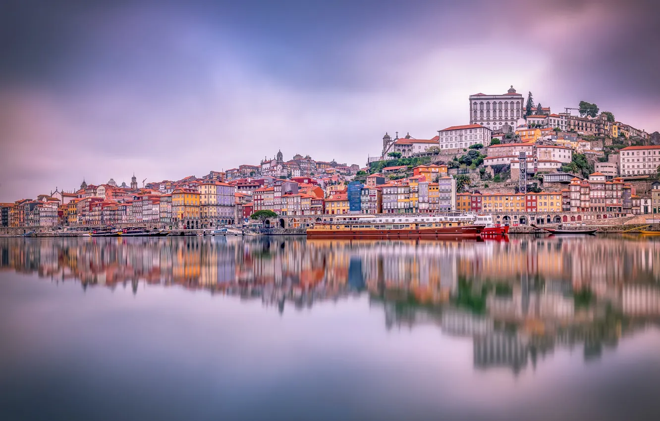Фото обои отражение, река, здания, дома, Португалия, Portugal, Porto, Порту, Douro River, Река Дуэро