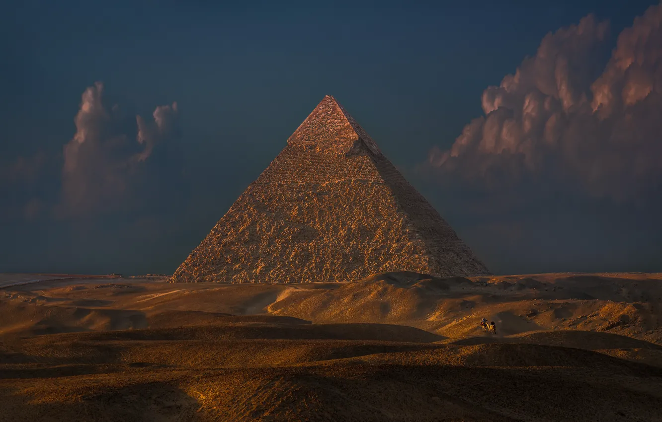 Фото обои облака, пирамида, clouds, pyramid, John-Mei Zhong, Cheops, Хеопс
