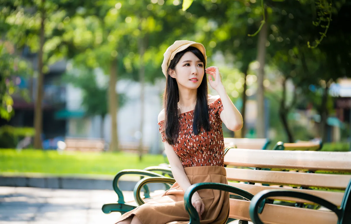Азиатские девушки в парке