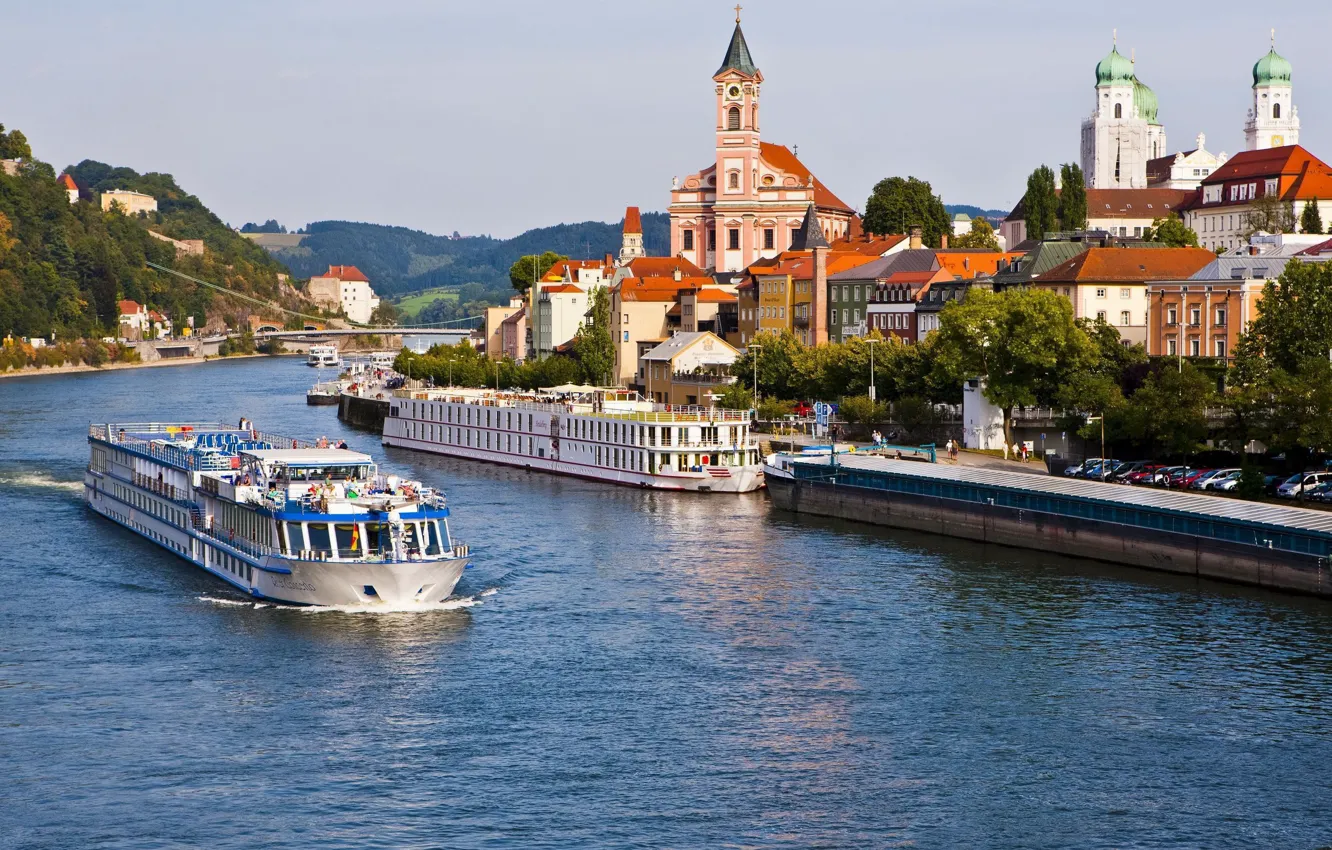Фото обои город, река, башня, Германия, Бавария, Дунай, Пассау, Собор Свято...