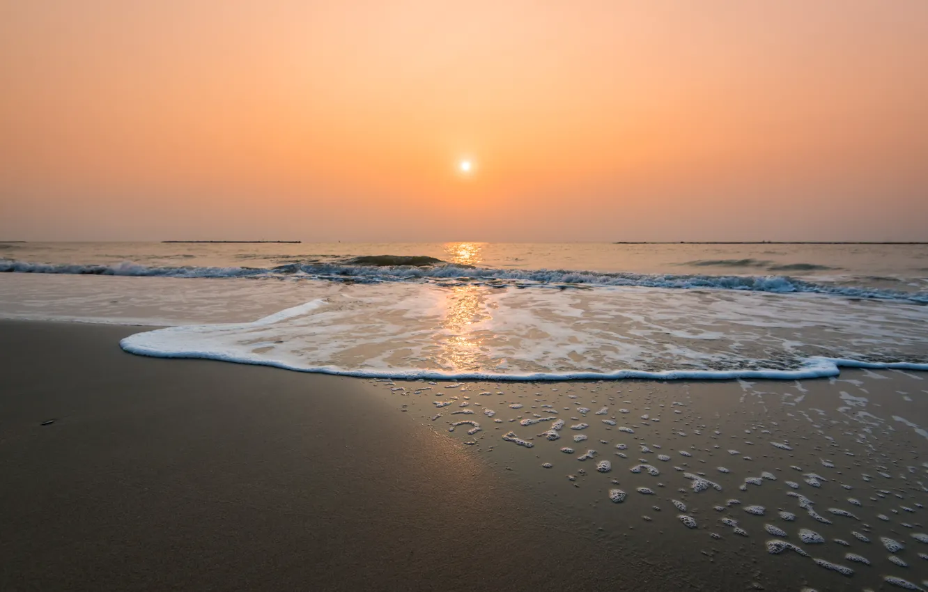 Фото обои песок, море, пляж, лето, небо, закат, берег, summer, beach, sea, sunset, seascape, beautiful, sand