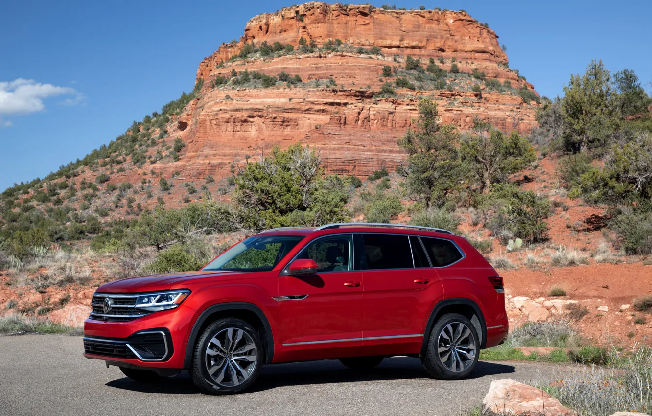 Фото обои красный, гора, Volkswagen, SUV, Atlas, 2020