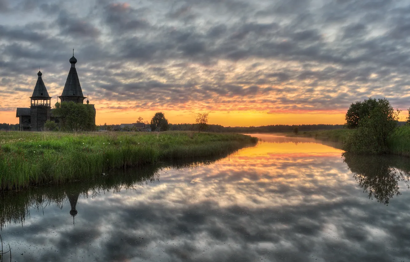Фото обои пейзаж, природа, пруд, утро, деревня, церковь, травы, берега, Саунино, Сергей Гармашов