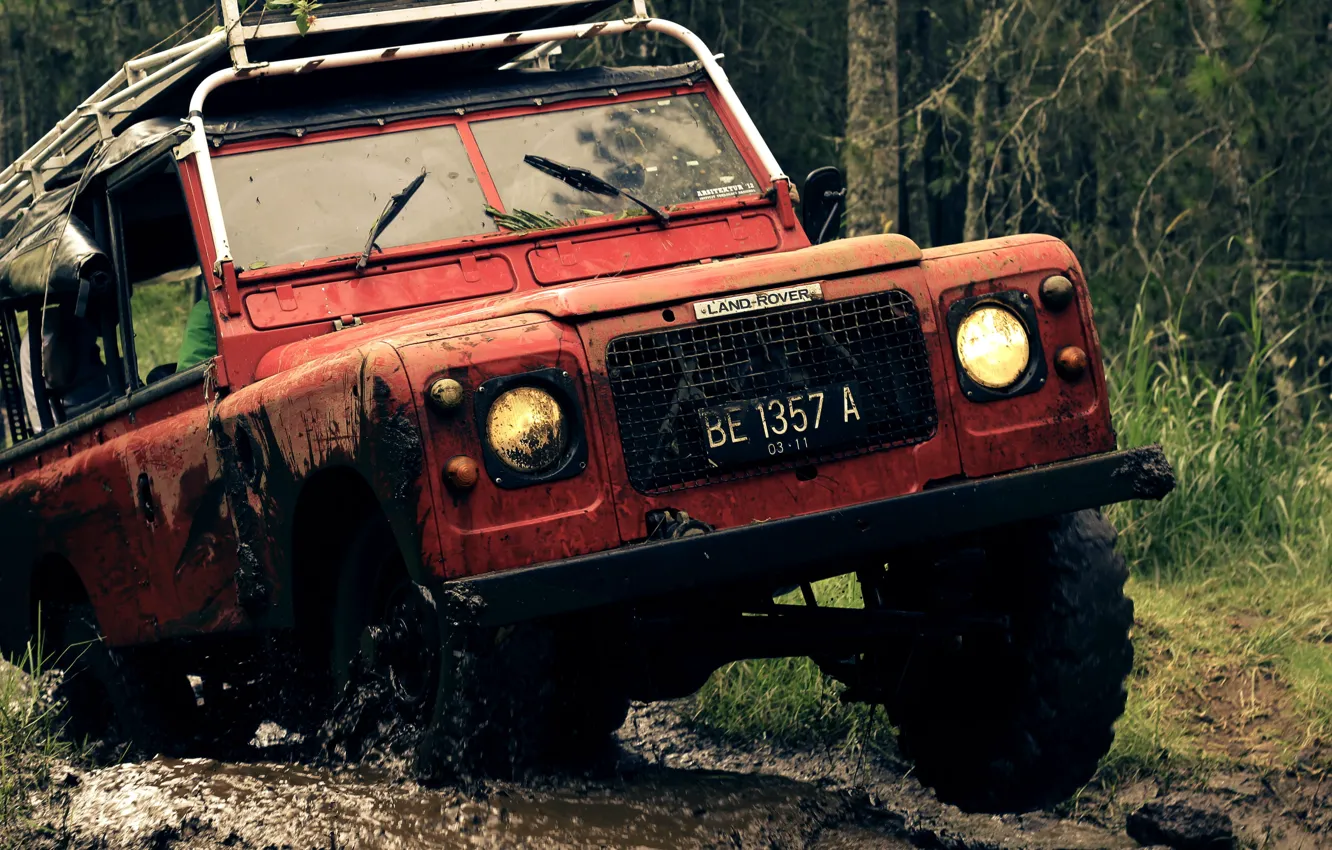 Фото обои Red, Land Rover, 4x4, Defender, Offroad, Mud