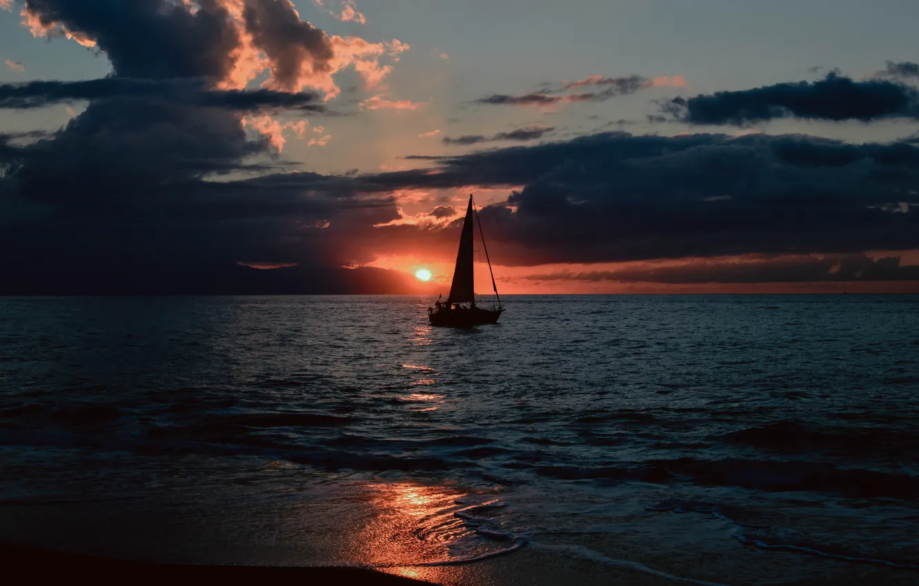 Фото обои waves, beach, sky, sea, ocean, landscape, nature, sunset, water, clouds, evening, sun, dusk, boat, seashore, …